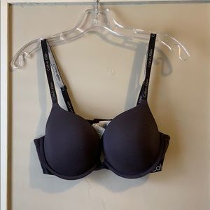 Calvin Klein T-shirt bra
